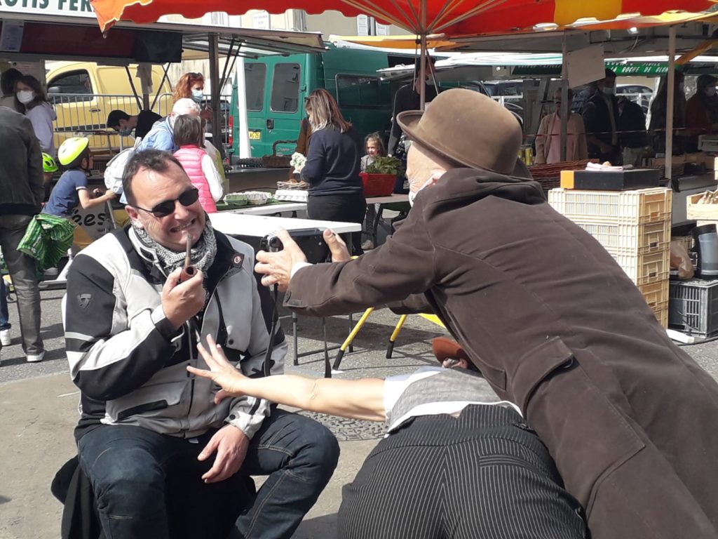 Le mémorial de nos sourires Sur le marché de St Péray en avril 21